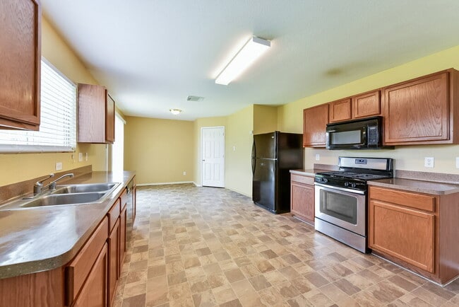 Building Photo - 7906 Ashland Springs Ln