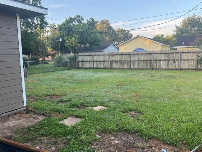 Building Photo - 7984 Fm