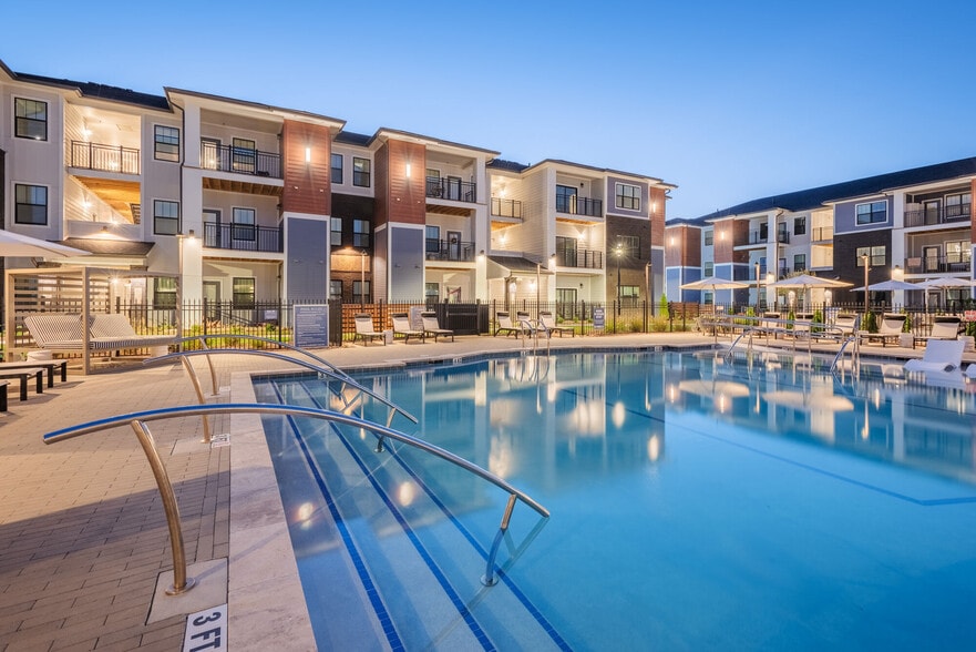 Primary Photo - Sonderly at the Concourse