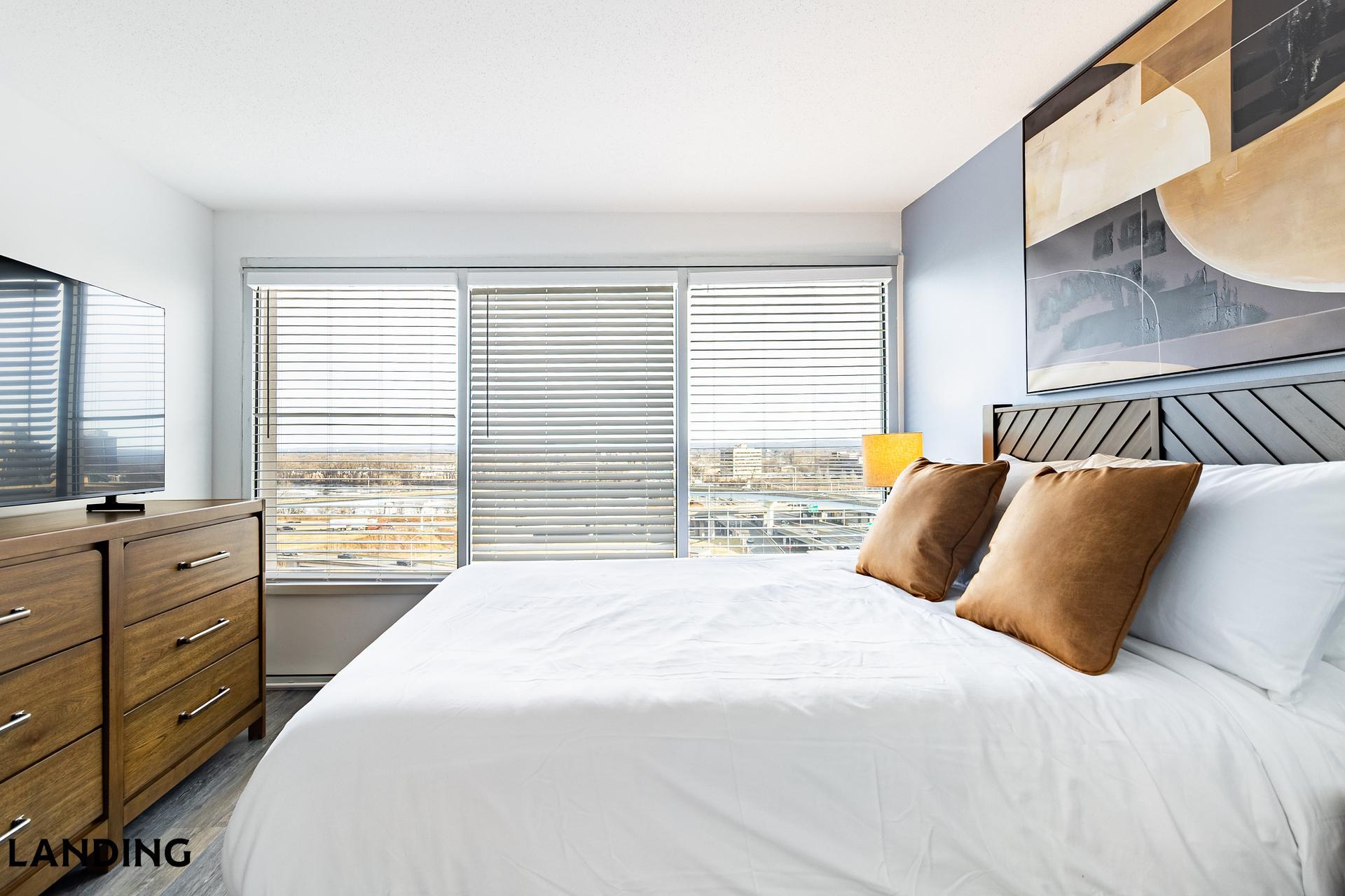 Building Photo - 50 Morgan St N