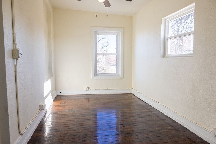 Building Photo - 537 Denison