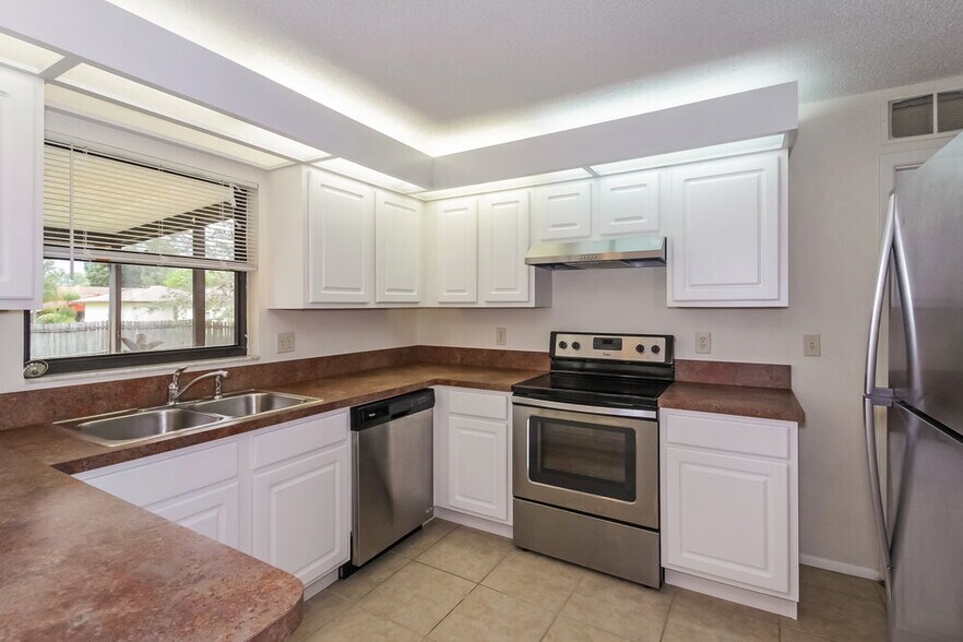 Building Photo - 4249 Lancaster Dr