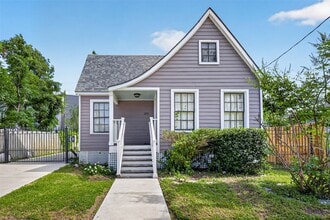 Building Photo - 1210 Shearn St