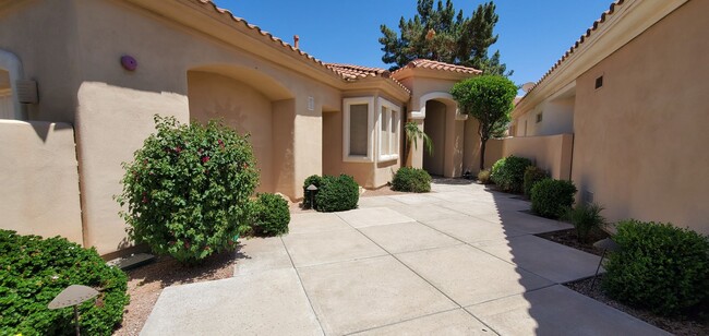 Building Photo - EXQUISITE SCOTTSDALE COUNTRY CLUB RENTAL O...