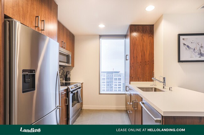 Building Photo - 225 S Grand Ave