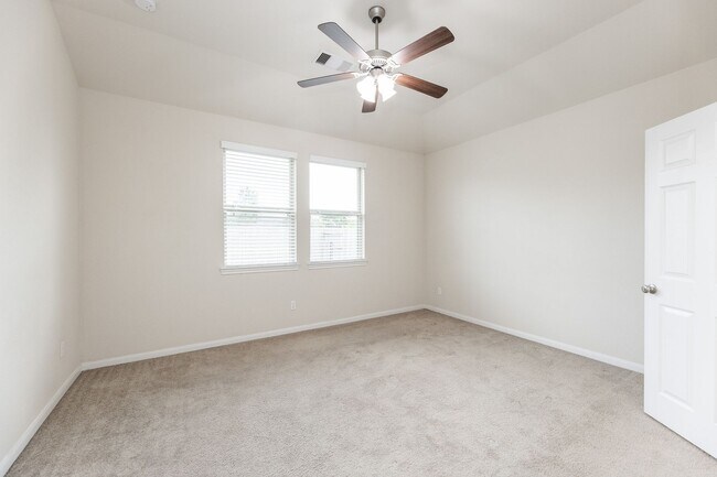 Building Photo - 18011 Alton Springs Dr