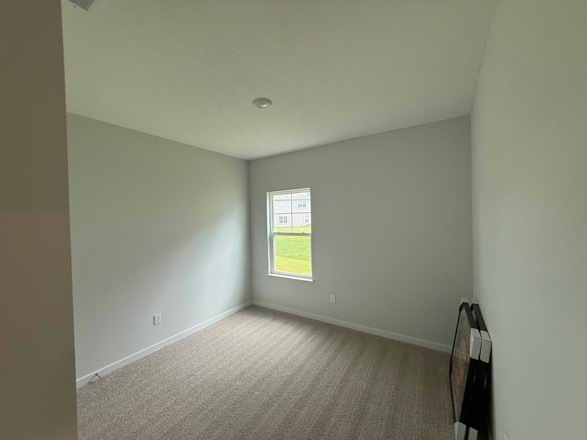 Building Photo - 37 Sunbeam Ct