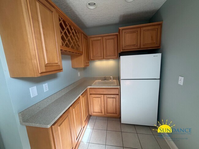 Building Photo - Spacious 5-Bedroom Home with Heated Pool & Hot Tub in Niceville!