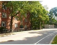 Building Photo - 42 Dean Rd