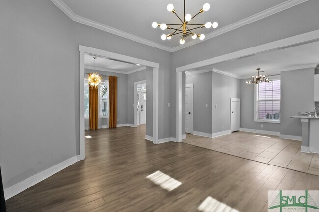 Building Photo - 608 W 37th St