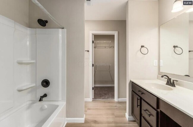 Building Photo - 4859 Amber Xing Dr