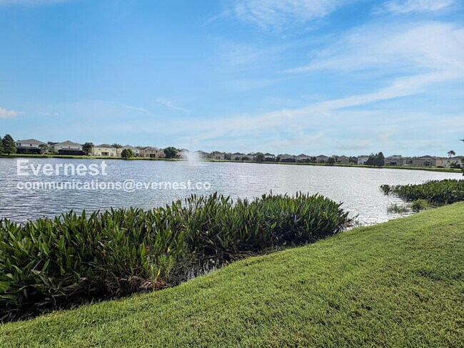 Building Photo - SPECIAL PROMOTION / Modern 4-Bedroom Home with Attached Garage / Pet-Friendly / Vouchers Accepted...