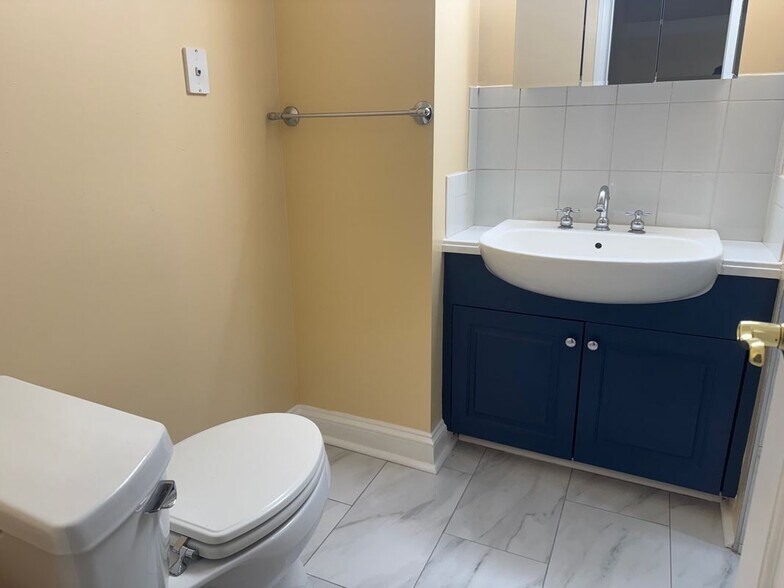 Building Photo - 1928 17th St NW