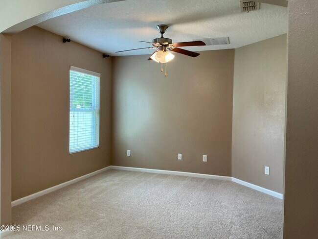 Building Photo - 13684 Chipperfield Ln