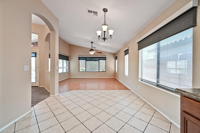 Building Photo - 8205 S 45th Ln