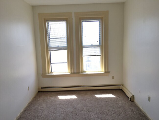 Building Photo - 124 Orange St