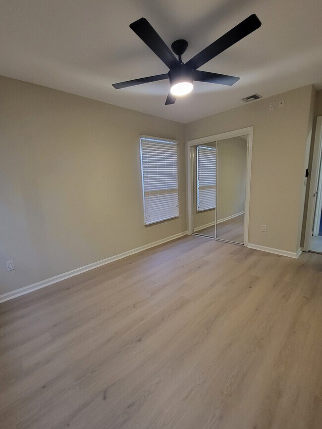 Building Photo - 17544 Blythe St