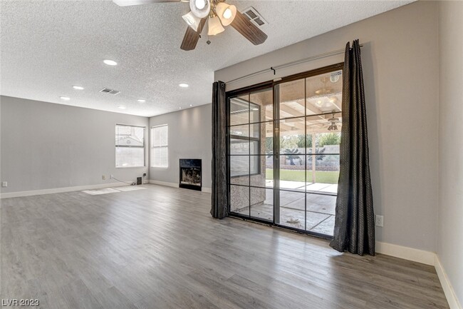Building Photo - 3928 N Cobble Creek Ct