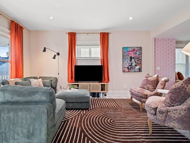 Building Photo - 6110 Ellen Ave