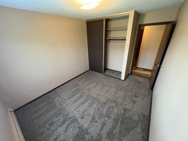 Building Photo - 6001-6023 E Viking Blvd