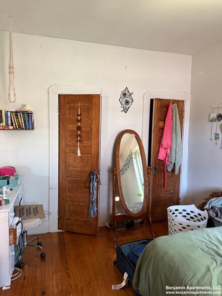 Building Photo - 4 Litchfield St
