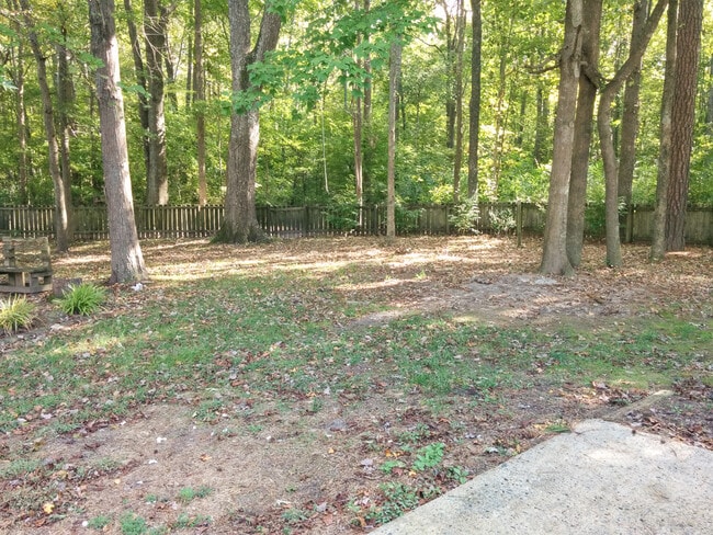 Building Photo - Charming 3-Bedroom Ranch on a Cul-de-Sac! "ASK ABOUT OUR ZERO DEPOSIT"