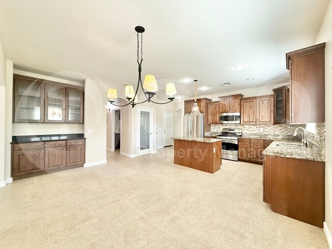 Building Photo - 4010 E Expedition Way