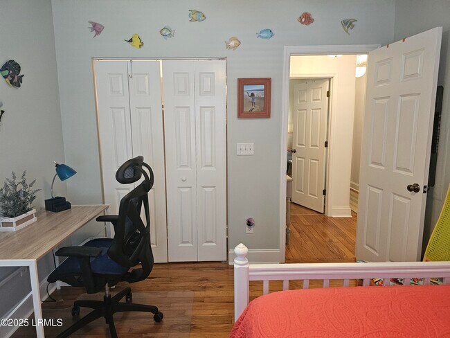 Building Photo - 2717 Oaklawn Ave