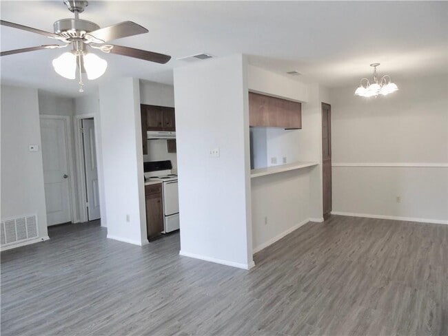Building Photo - 10616 Mellow Meadows