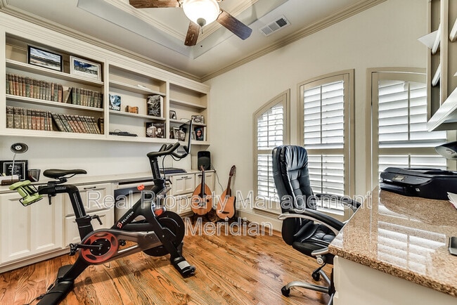 Building Photo - 3822 Brown St