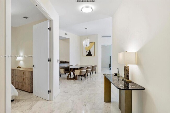 Building Photo - 16001 Collins Ave