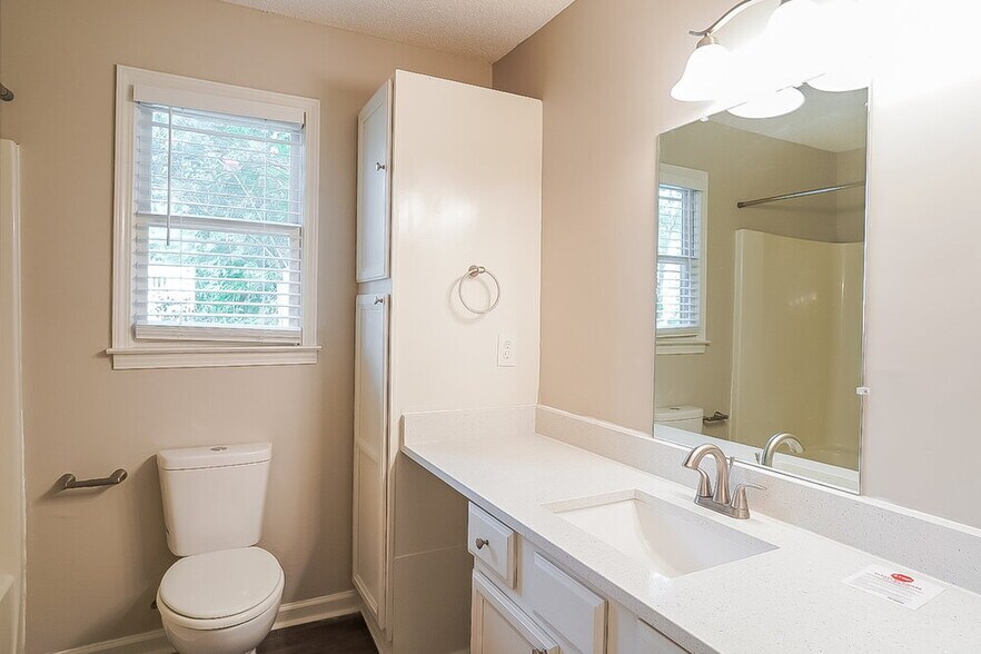 Building Photo - 76 Villa Rosa Dr