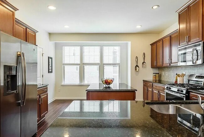 Building Photo - 5403 Cambridgeshire Loop