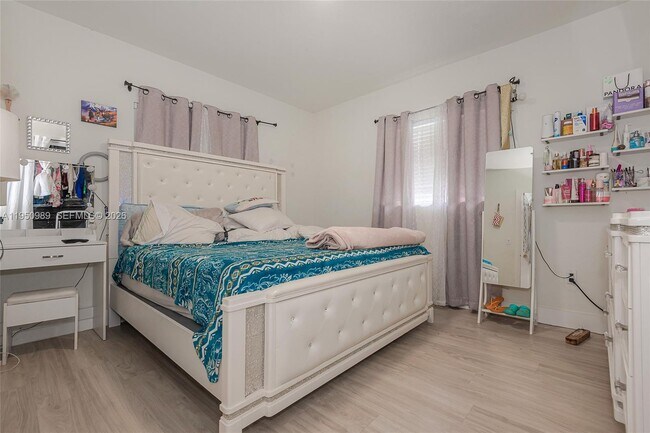 Building Photo - 110 NW 58th St