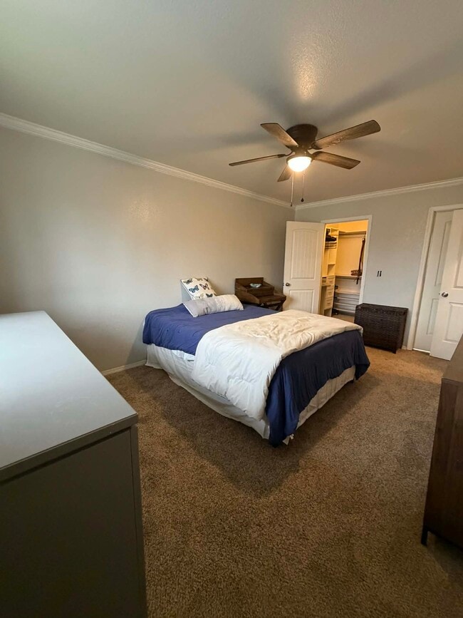 Building Photo - 15721 95th Ct SE