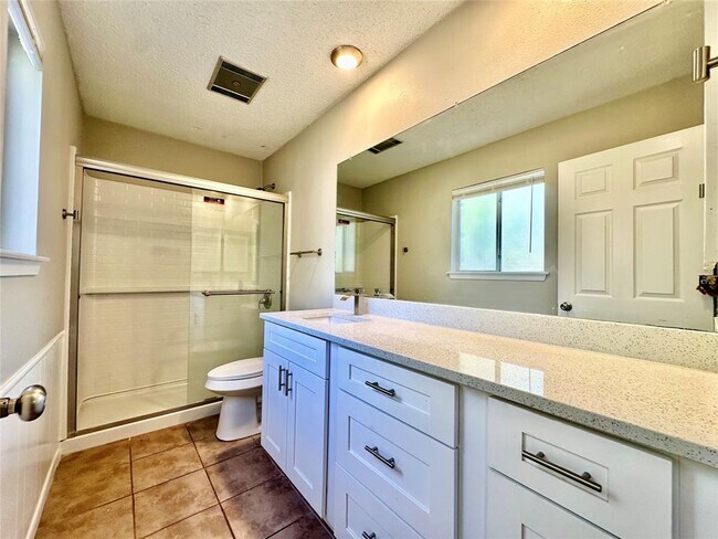 Building Photo - 12310 Willow Wild Dr