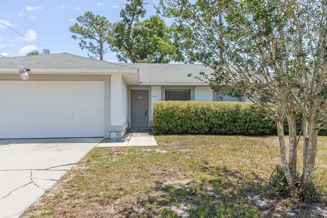 Building Photo - 1344 Bladon Ave