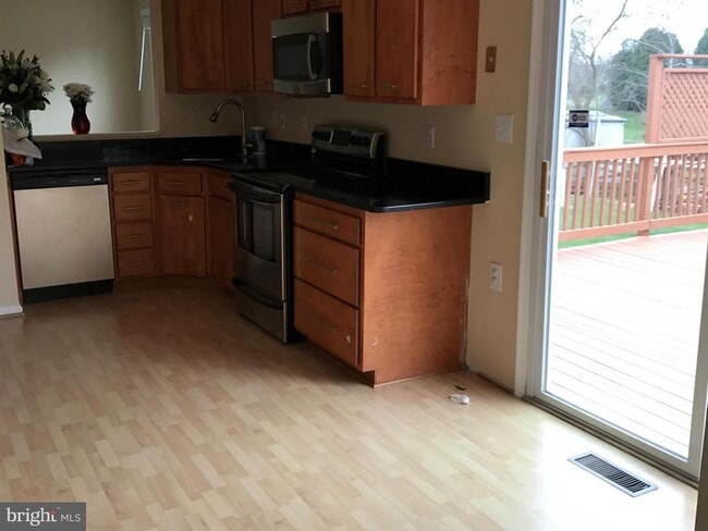 Building Photo - 13711 Springhaven Dr