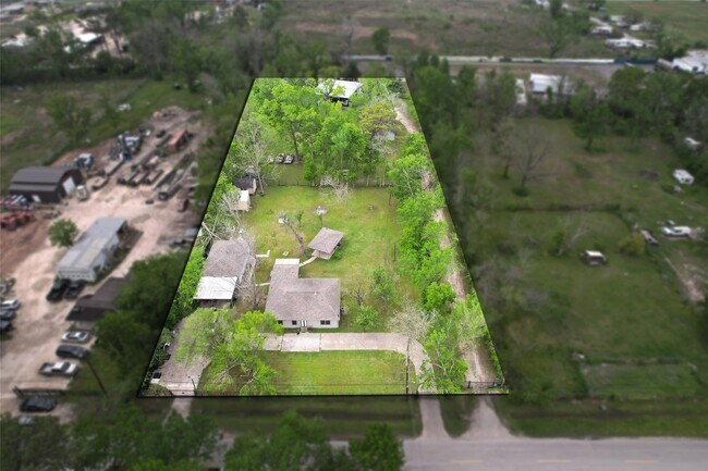 Building Photo - 1725 Strawn Rd