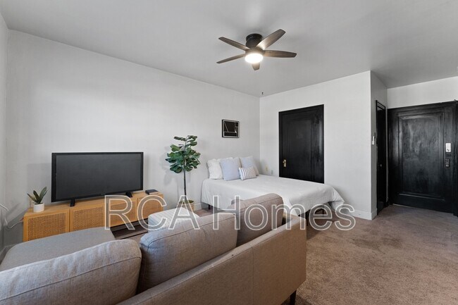 Building Photo - 37 West St Clair Street