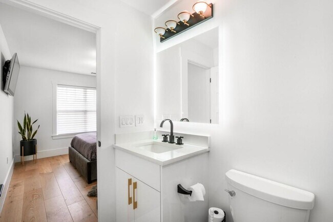 Building Photo - 1046 Wiley Bridge Rd