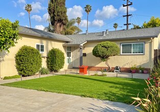 Building Photo - $3990 / 4 BR at a Prime Fremont Location!