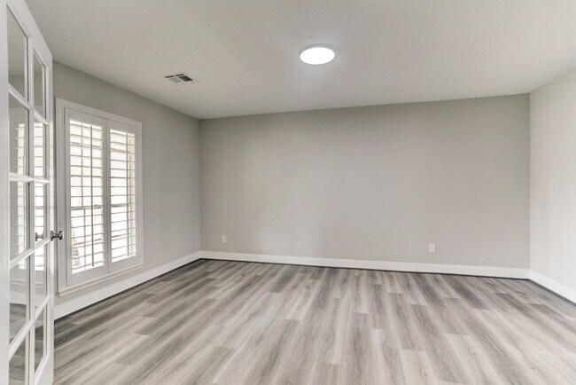 Building Photo - 11006 Wickersham Ln