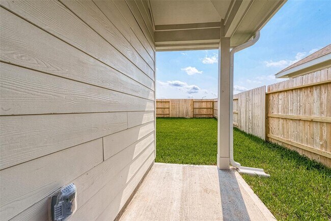 Building Photo - 7538 Coral Ter Dr