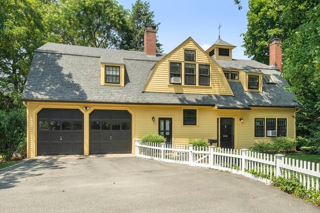 Building Photo - 117 Brattle St