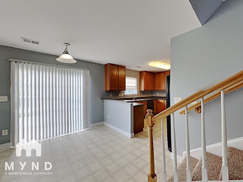 Building Photo - 14008 Mallard Lake Rd