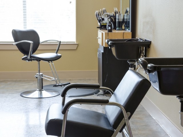 Beauty and Barber Salon - Carpenters Point