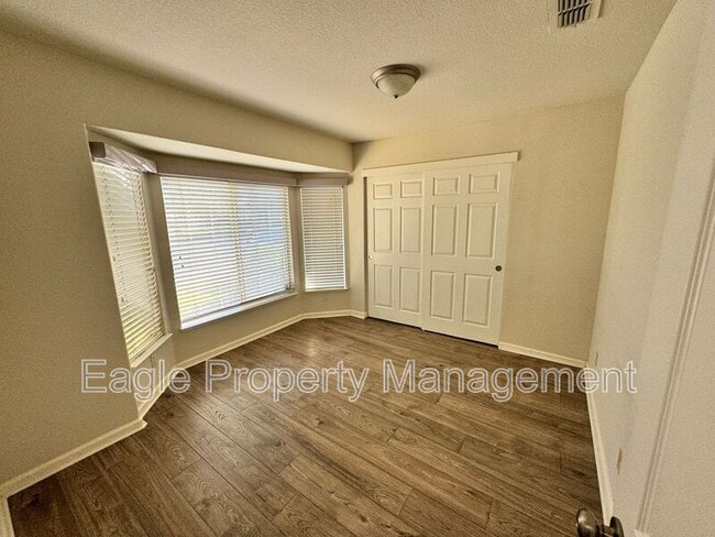 Building Photo - 204 Sapphire Ct