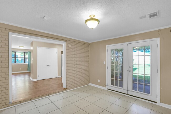 Building Photo - 2222 Bacon Park Dr