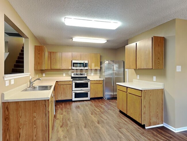 Building Photo - 15233 Beam St